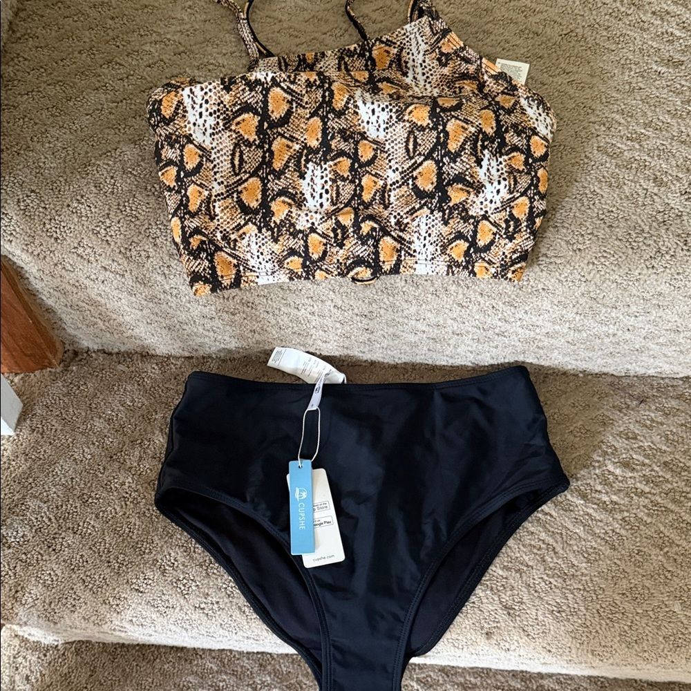NWT Cupshe snake print bathing suit tie top with black‎ bottoms